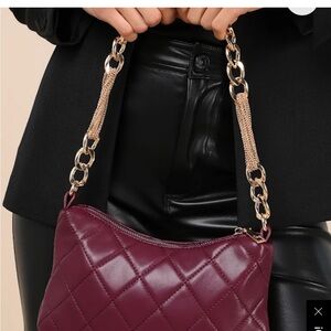 Very nice and high end look Going out Plum quilted shoulder bag with chain